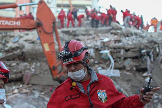 aardbeving Izmir oktober 2020 foto AFP