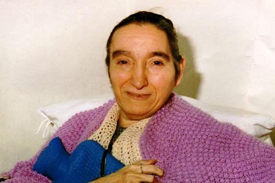 Gaetana Tolomeo op haar ziekbed