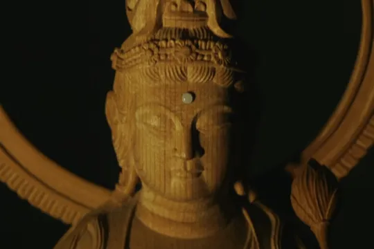 Carving_the_divine_-_kannon.png