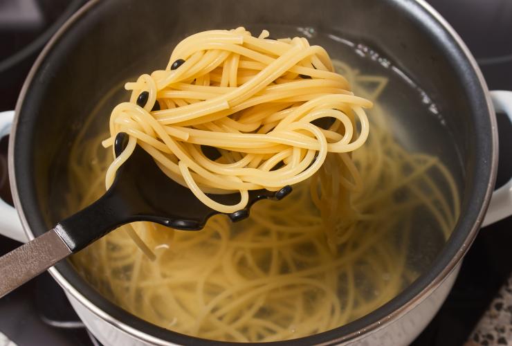 Keuringsdienst van waarde - pasta olijfolie