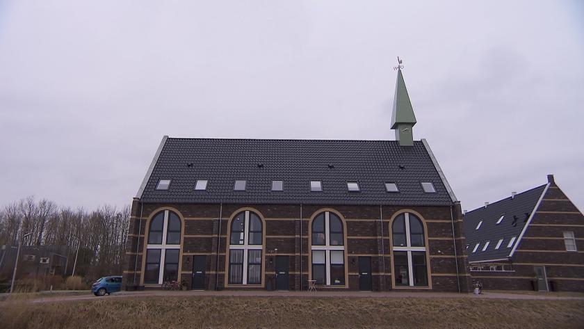 BinnensteBuiten - Frieslandweek aflevering 8 mei 2018 - woonkerk Goutum