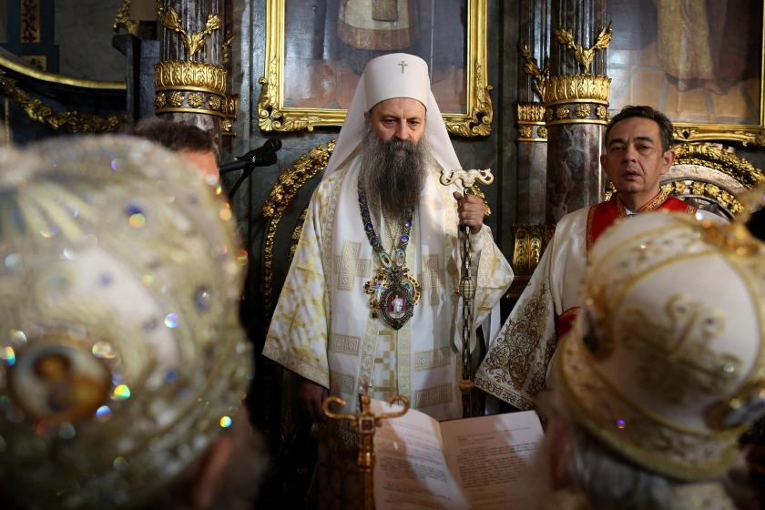 patriarch Porfirije neemt troon in bezit