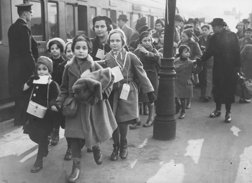 Joodse kinderen op de vlucht voor de Tweede Wereldoorlog.