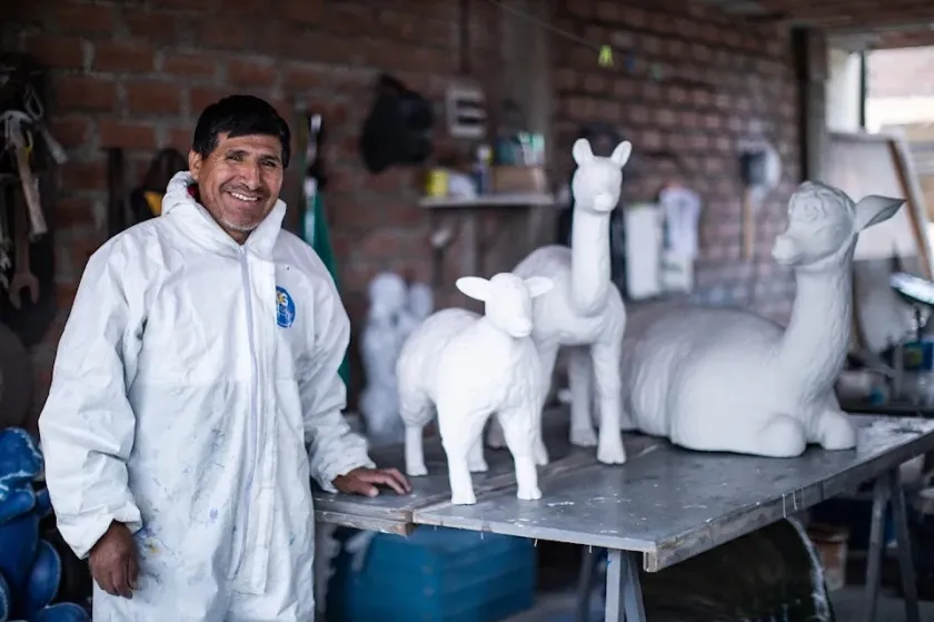 Het kerstafereel is een ontwerp van kunstenaars uit de Peruaanse gemeente Chopcca in de regio Huancavelica. 
