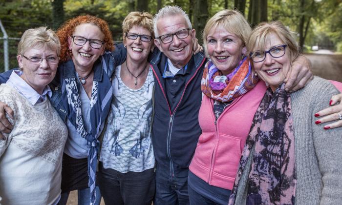 Boer zoekt Vrouw: Seizoen 2014/2015; Boer Geert op dagdate met zijn vijf vrouwen /01