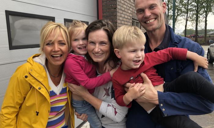 Onze boerderij 2019: Yvon Jaspers en boerin Agnes met haar gezin
